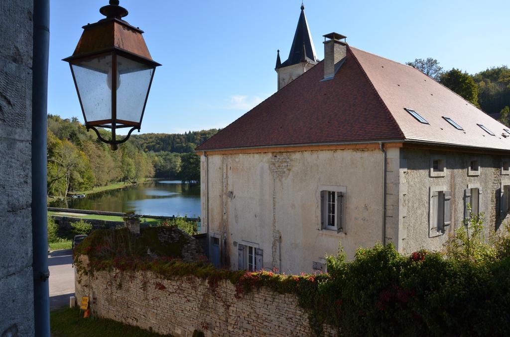 Bed and Breakfast Gentilhommiere Eaux Bleues Ecot-la Combe Екстер'єр фото